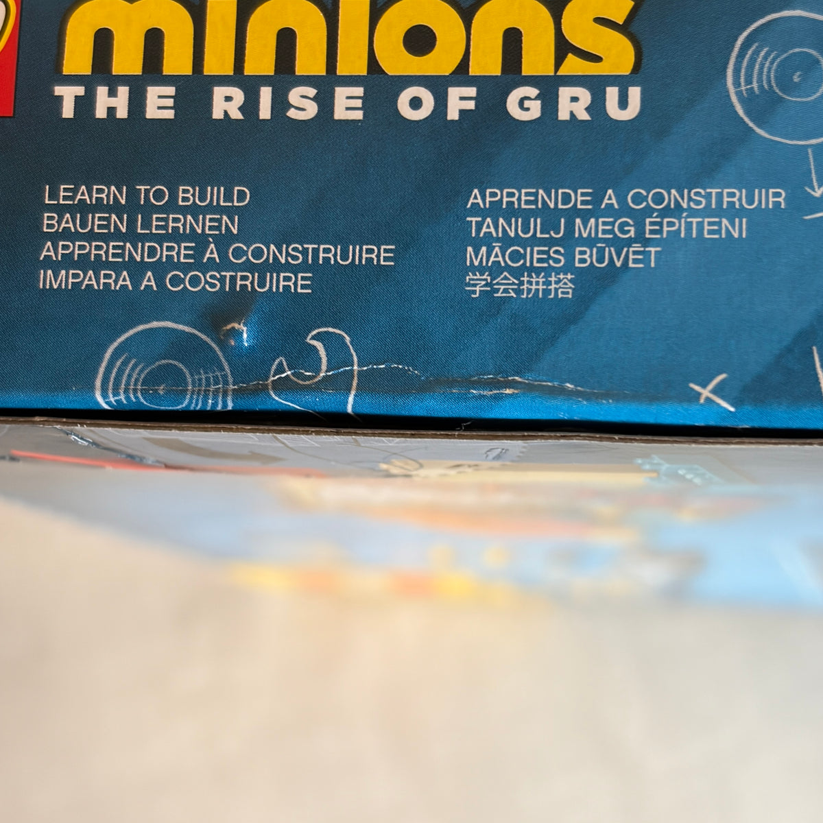 Lego Minions in Gru's Lab 75546
