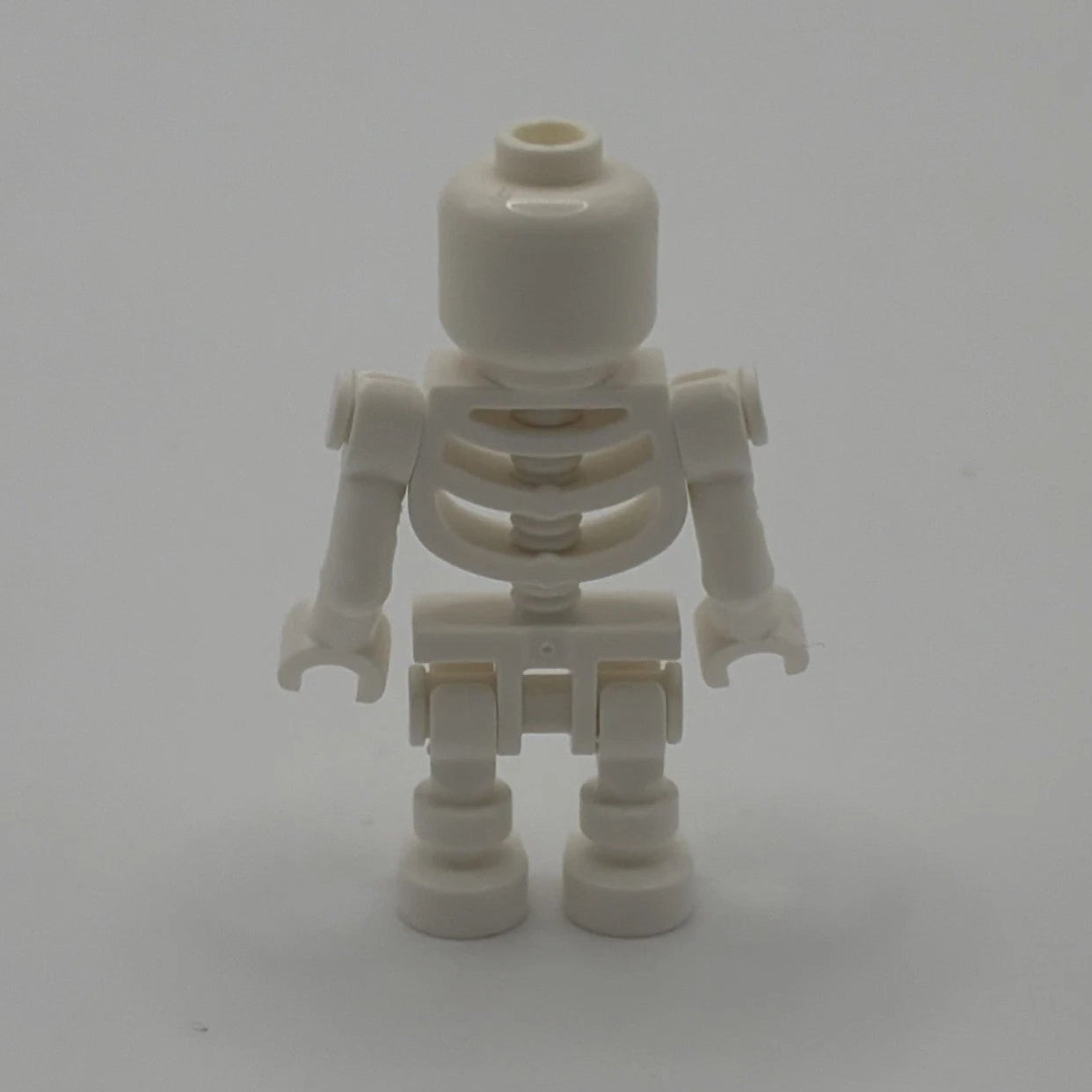 Skeleton - Standard Skull, gen047 - LEGO® Holiday & Event