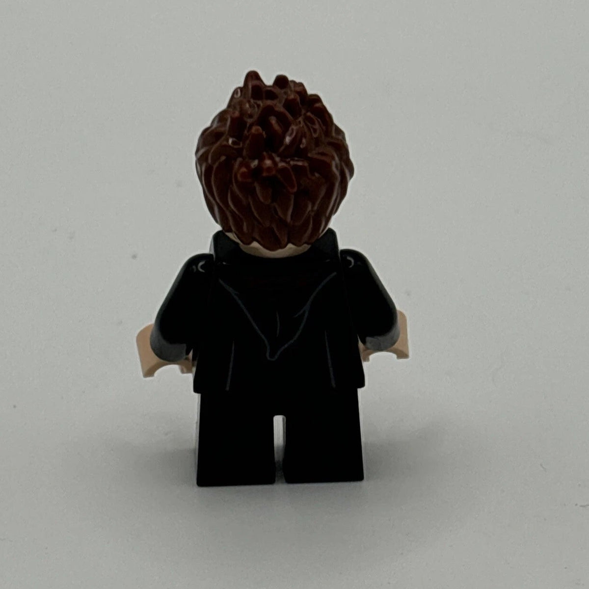 Seamus Finnigan - Gryffindor Robe Clasped, Black Short Legs, hp491