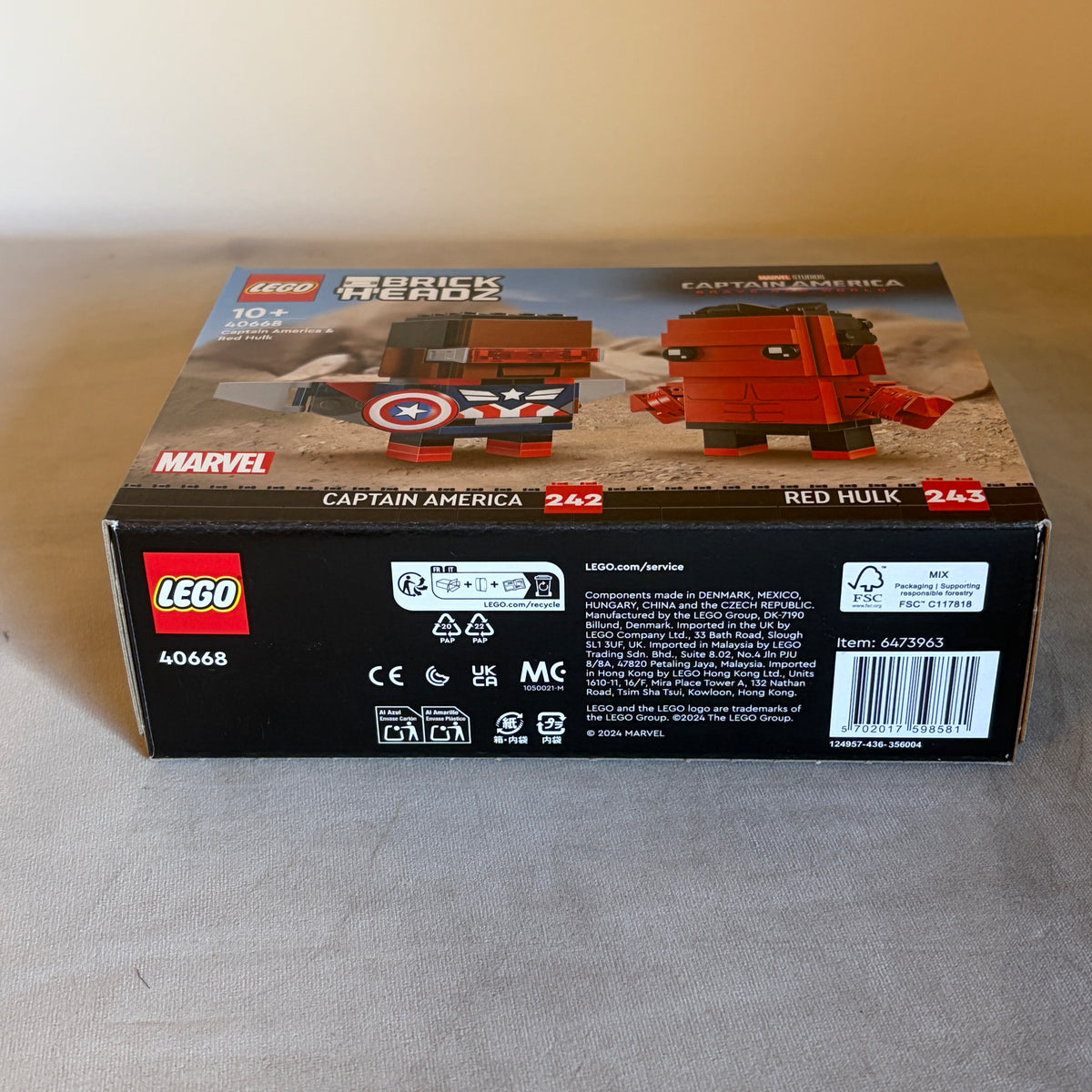 Lego® BrickHeadz Captain America & Red Hulk Figures 40668