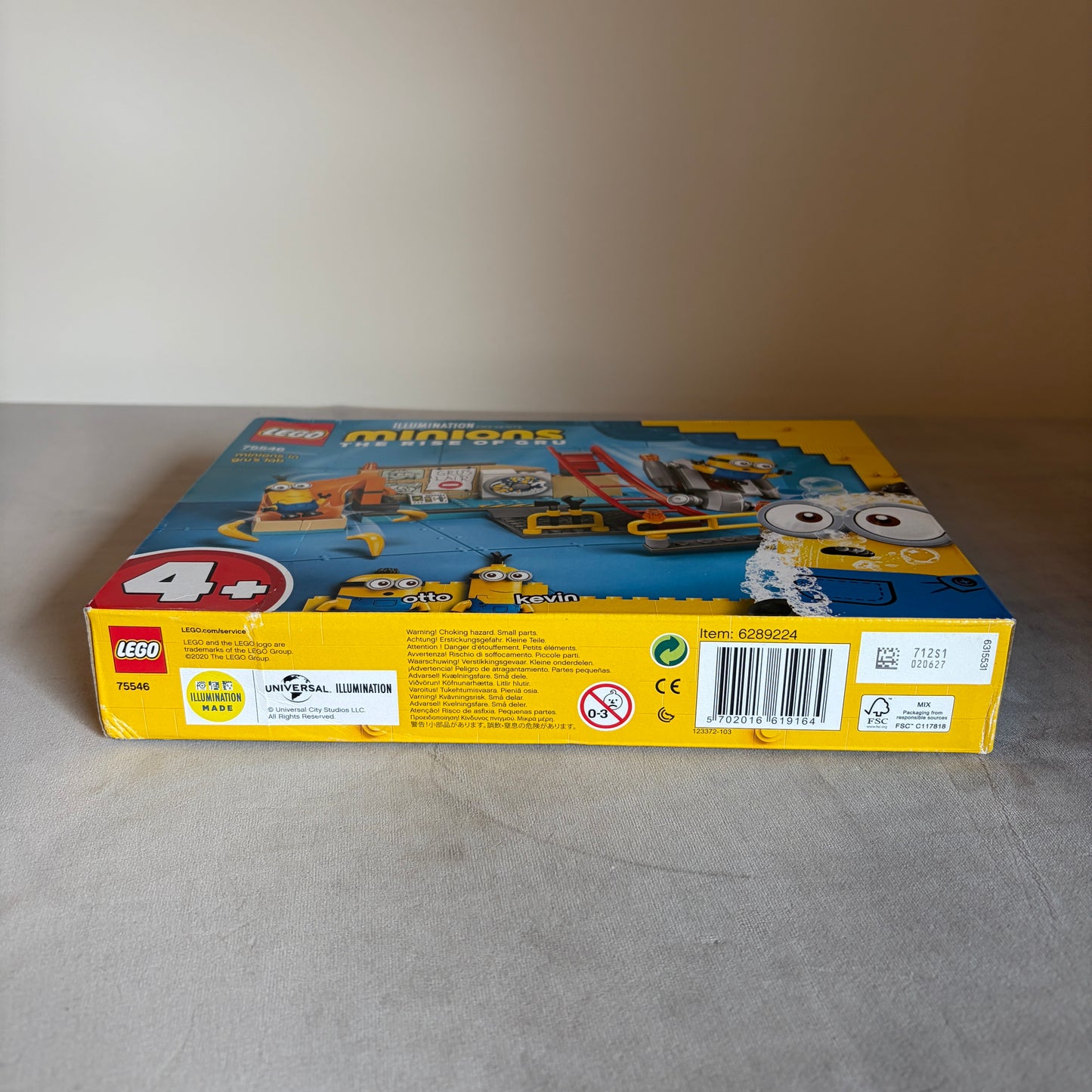Lego Minions in Gru's Lab 75546