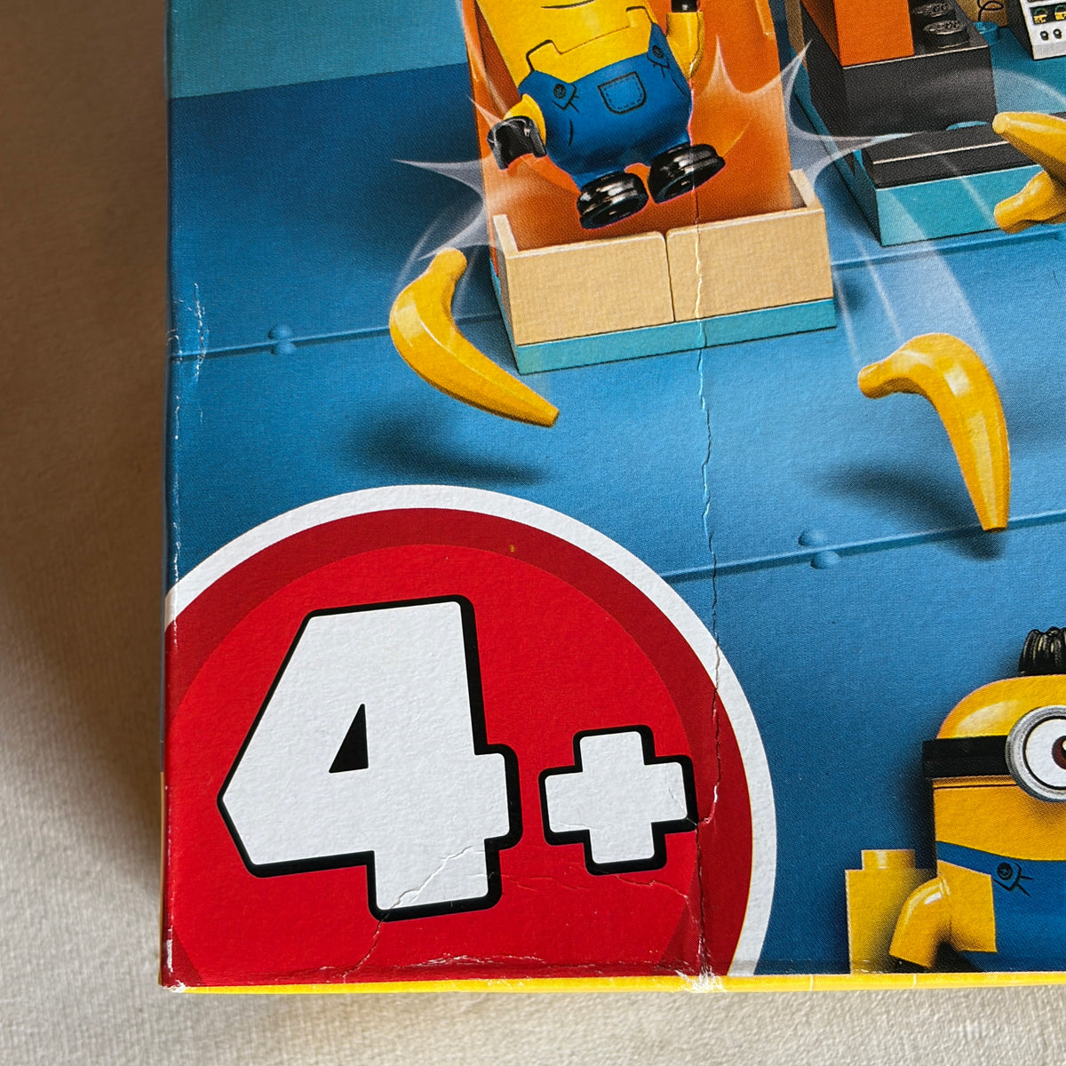 Lego Minions in Gru's Lab 75546
