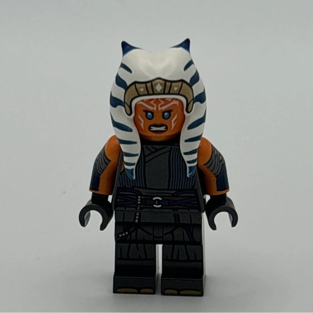 Ahsoka Tano (Adult) - Printed Arms, sw1300