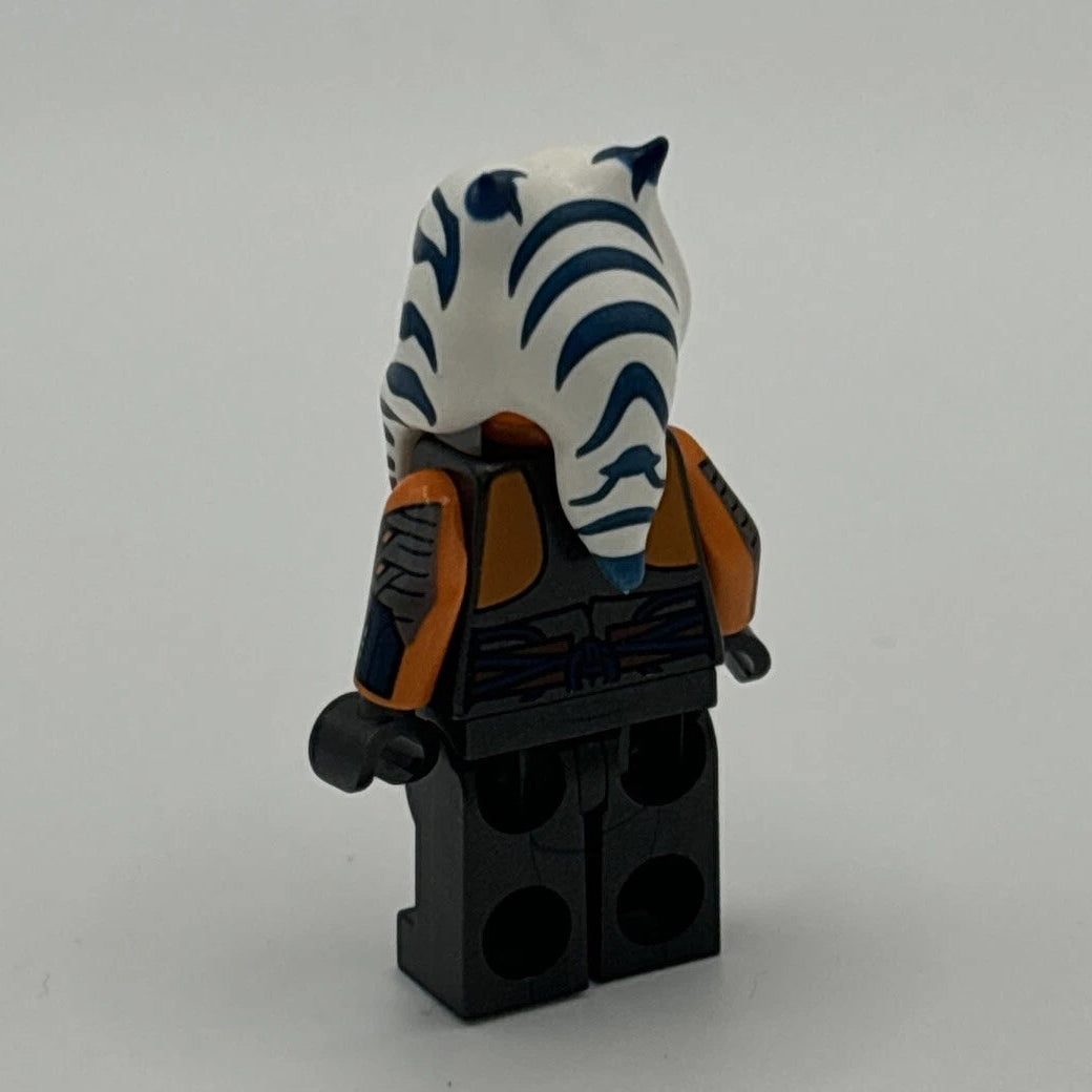 Ahsoka Tano (Adult) - Printed Arms, sw1300