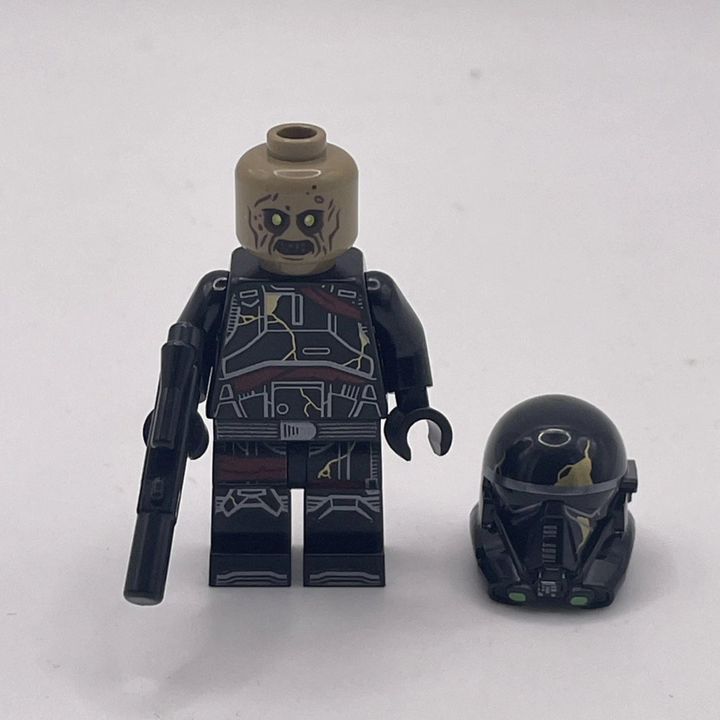 Death Trooper - Dark Tan Head, sw1416